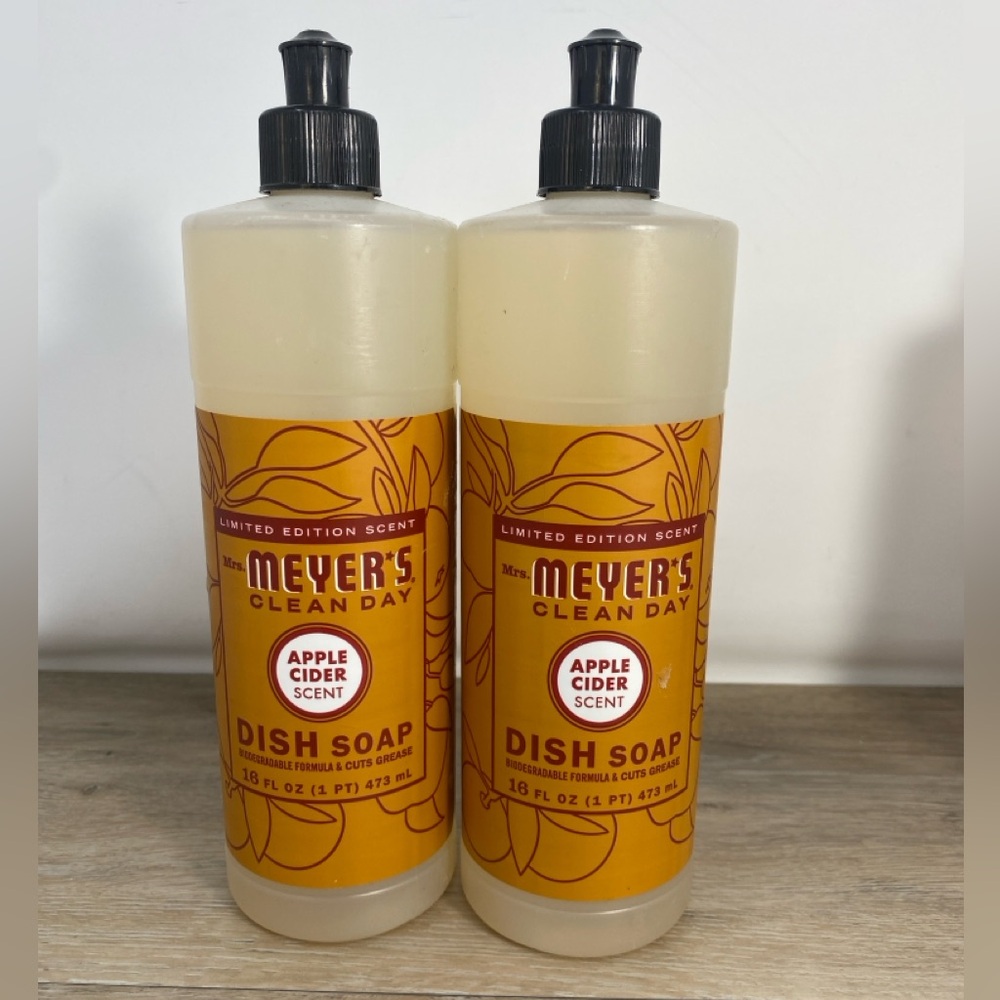 Mrs Meyers Clean Day Dish Soap Fall Leaves 16 fl oz-Lot of 2
